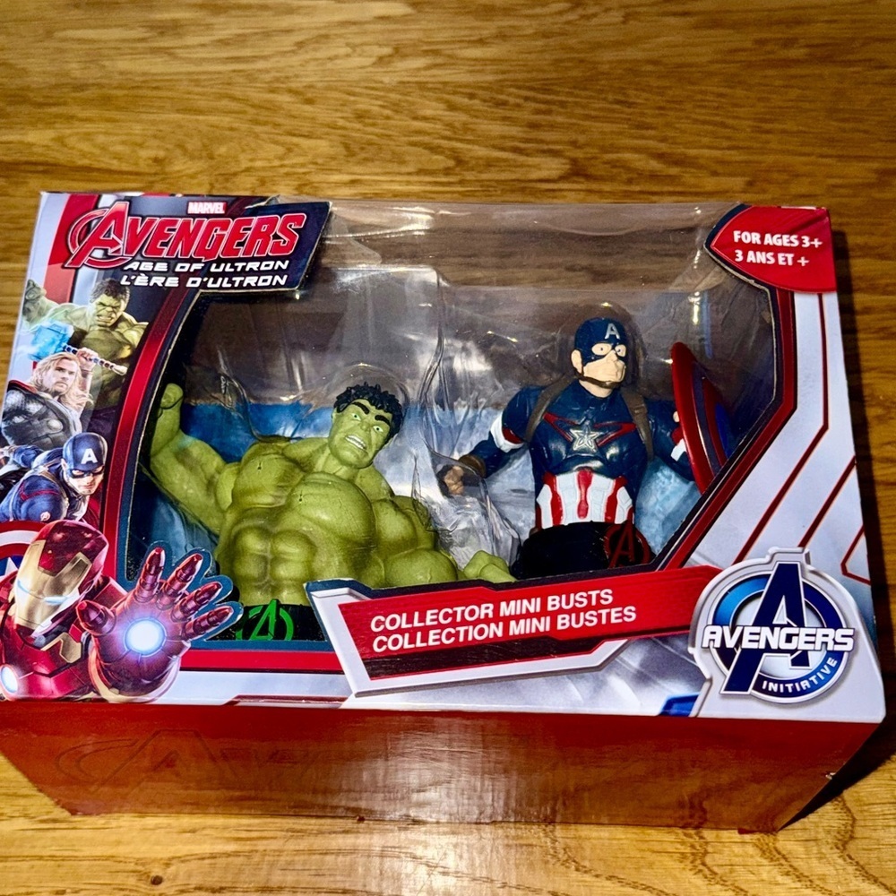 New Marvel Avengers Mini Bust Figures Hulk And Captain America​​